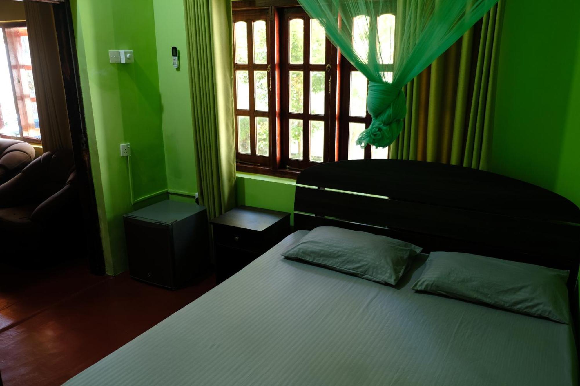 Menaka Homestay Tangalle Exterior foto